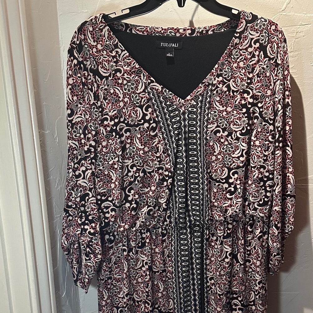 Pink and black dress. Size Large. Great condition